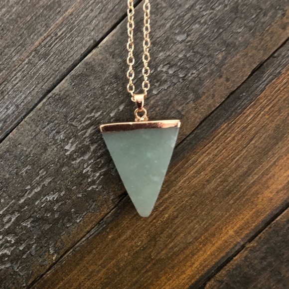 ✨Last Chance🌙 Green Quartz Triangle Necklace - Picture 3 of 5